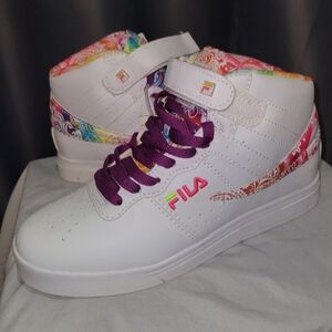 Women's Size 6.5 Fila Hightops